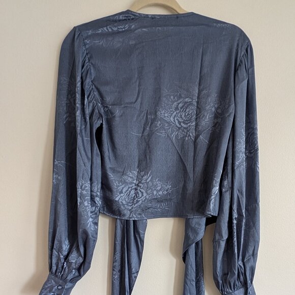 Blue Satin Jacquard Tie-Front Crop Top - Picture 3 of 6